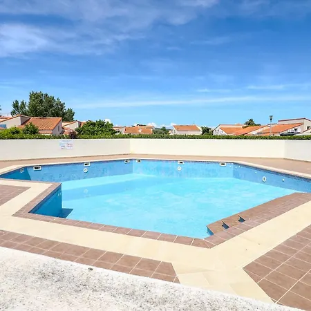 Maisonnette Piscine -