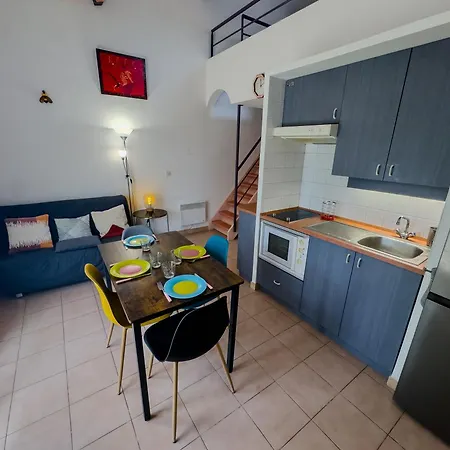 Maisonnette Piscine -
